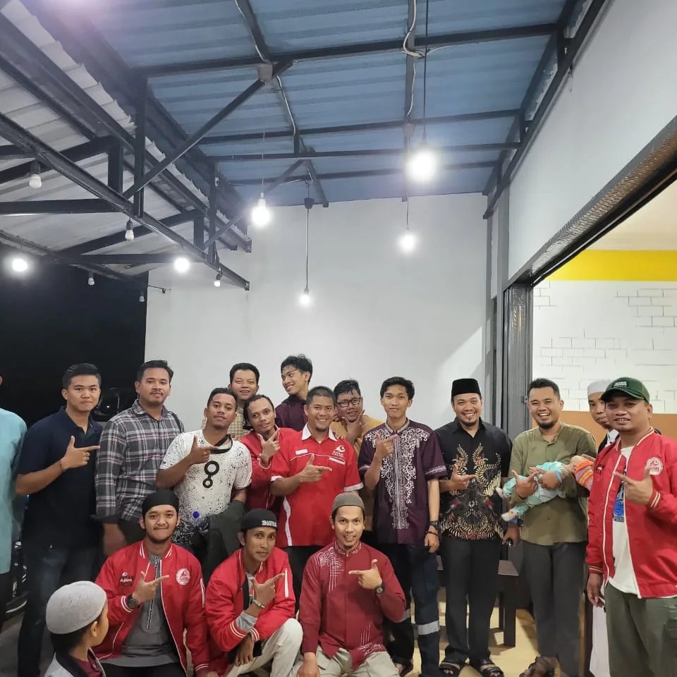 Tokoh Pemuda Bontang Muhammad Aswar Hadiri Acara Iftar dan Silaturahmi Garbi Bontang