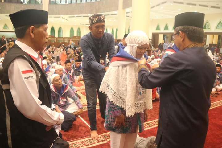 Bupati Lepas Keberangkatan 172 Calon Jemaah Haji Asal Kutim