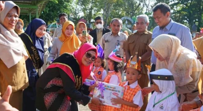 Dapat Seragam Sekolah Gratis, Murid TK dan SD YPPSB Sangatta Jalani MPLS