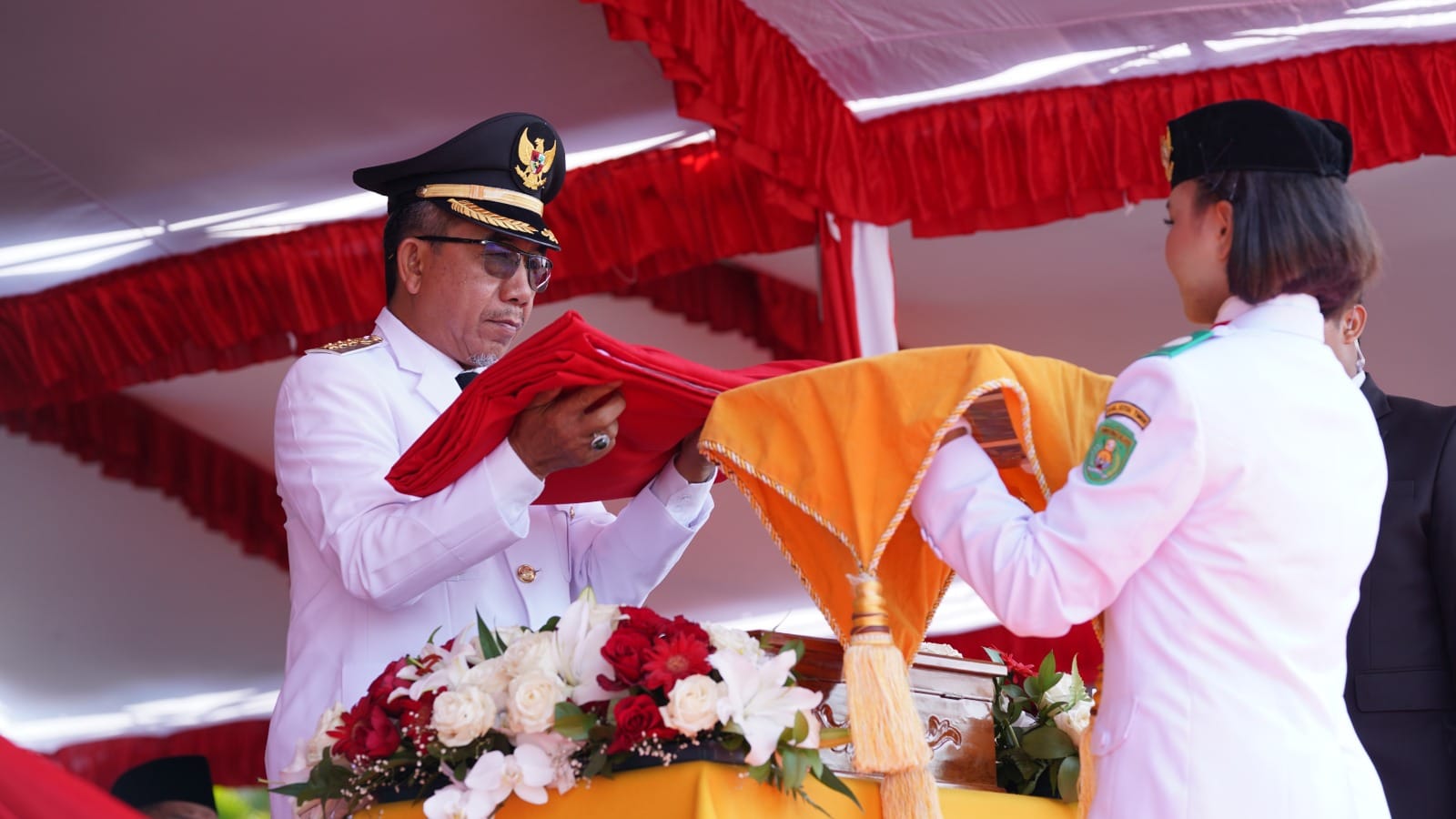 Bupati Ardiansyah Beri Selamat kepada Paskibraka