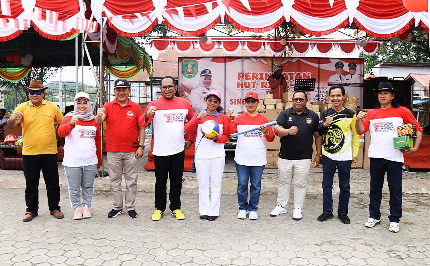 Wabup Kutim: Jalan Sehat Desa Singa Gembara Wujud Semangat Perayaan HUT RI-78