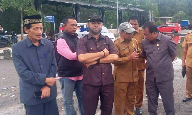 Abdul Samad Ingin Infrastruktur Jembatan Kayu Rusak di Bontang Kuala Diperhatikan Serius
