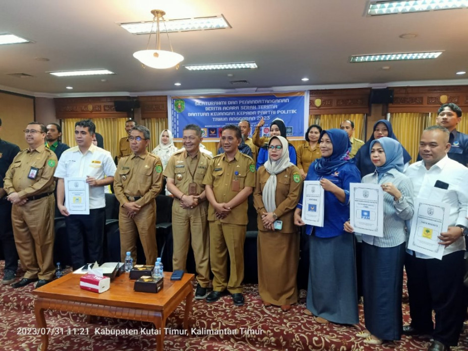 10 Parpol di Kutim Terima Bantuan Keuangan Rp461 Juta, Berikut Detail Bantuannya
