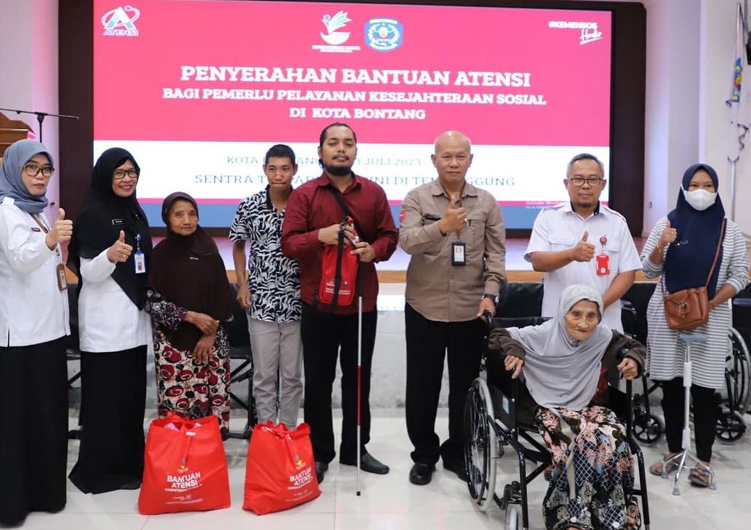 DSPM Bontang Salurkan Bantuan ke Penerima Pelayanan Kesejahteraan Sosial Kluster Disabilitas dan Lanjut Usia