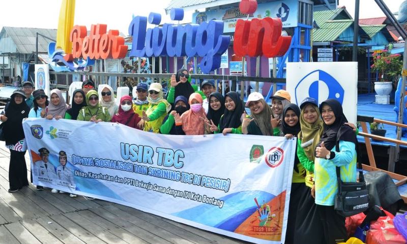 Dinas Kesehatan Kota Bontang, IDI Kota Bontang, PPTI Kota Bontang, dan Puskesmas Bontang Selatan 1 Melakukan Sosialisasi dan Skrining TBC di Wilayah Pulau Malahing