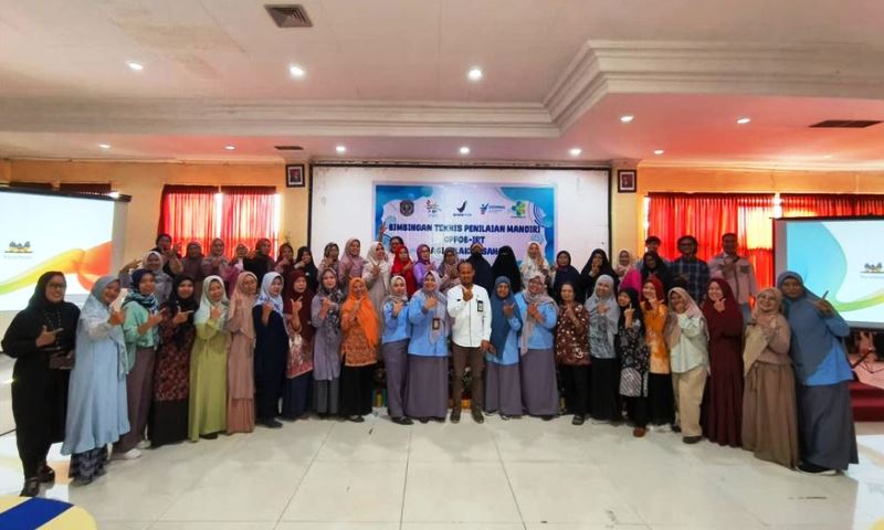 Dinas Kesehatan Kota Bontang Gelar Bimtek Penilaian Mandiri Cara Produksi Pangan Olahan yang Baik untuk Pelaku Usaha Industri Rumah Tangga