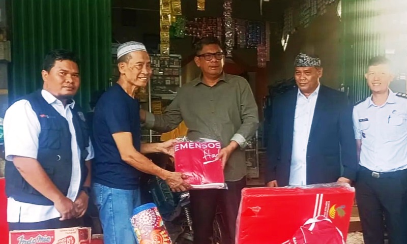 Basri Rase Salurkan Bantuan Logistik untuk Korban Kebakaran di Kelurahan Loktuan, Bontang Utara