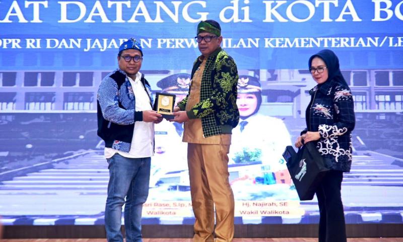 Basri Rase Terima Kunjungan Komisi V DPR RI untuk Tinjau Infrastruktur di Kota Bontang