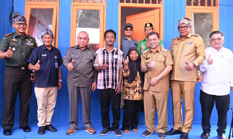 Gubernur Kaltim Resmikan 18 Unit Rumah Layak Huni Bantuan dari Berbagai Sektor di Bontang