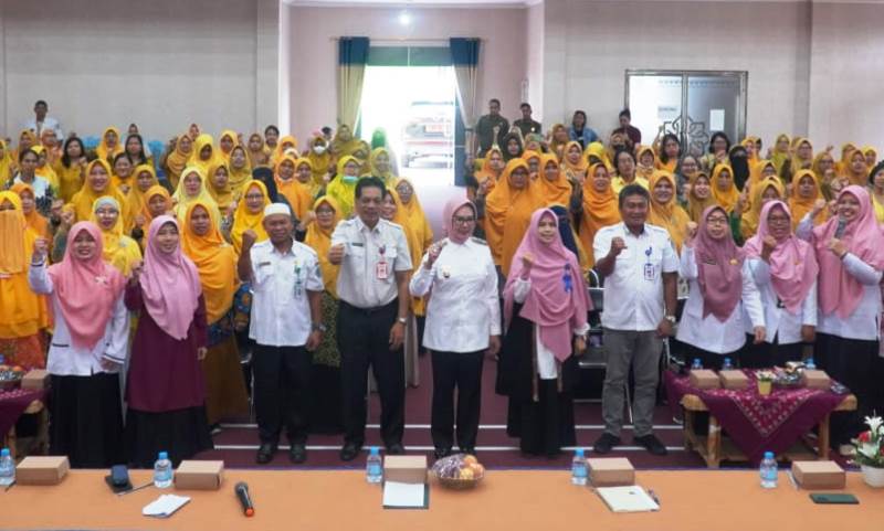 Najirah Mendorong Kualitas Pendidikan Anak Usia Dini Pada Bimtek Pengembangan Anak Usia Dini Holistik Integratif di Kota Bontang