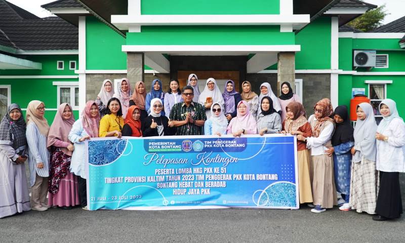 Basri Rase Lepas Kontingen HKG PKK ke-51 Kota Bontang