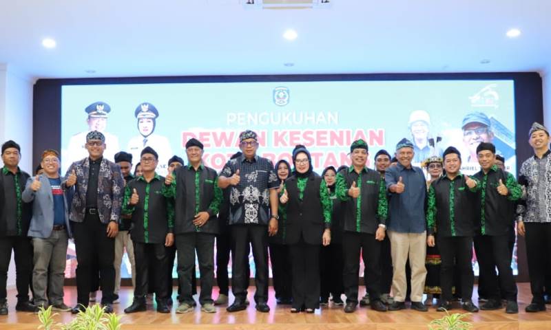 Kukuhkan Dewan Kesenian, Basri Rase Dorong untuk Melestarikan Seni dan Budaya di Kota Taman