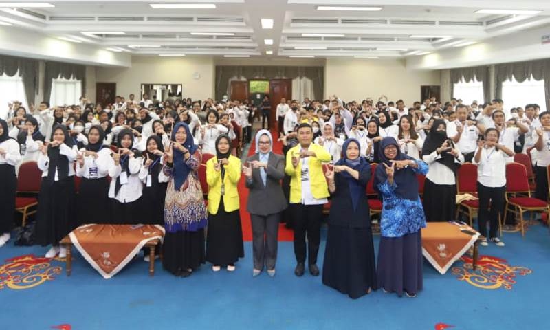 Najirah Berikan Semangat Kepada Ratusan Mahasiswa Baru UT Sambut Orientasi Studi Tahun 2023 di Bontang