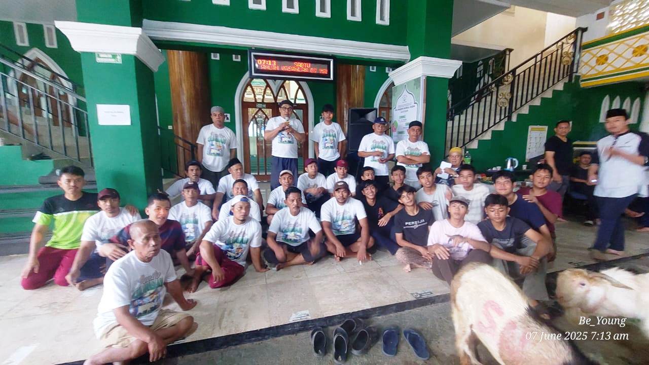 Penuh Kehangatan, Masjid Nurul Huda Tanjung Barat Gelar Penyembelihan Hewan Qurban