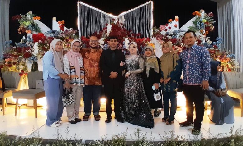 kompleks samara tanjung barat, lita dan rolis