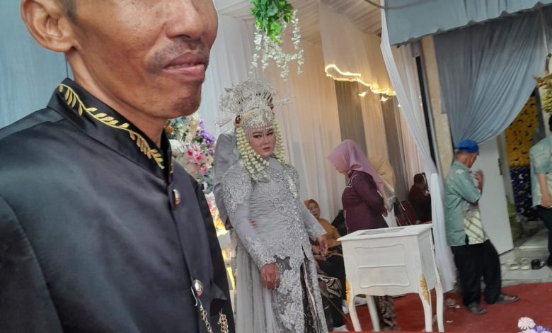 pernikahan nadia dan iwan tanjung barat